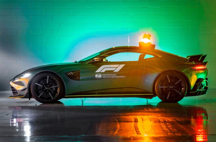 aston_martin_vantage_ 08